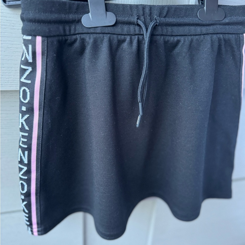 Authentic Girls Kenzo Skate Skirt Kenzo Logo on both sides Size:8
